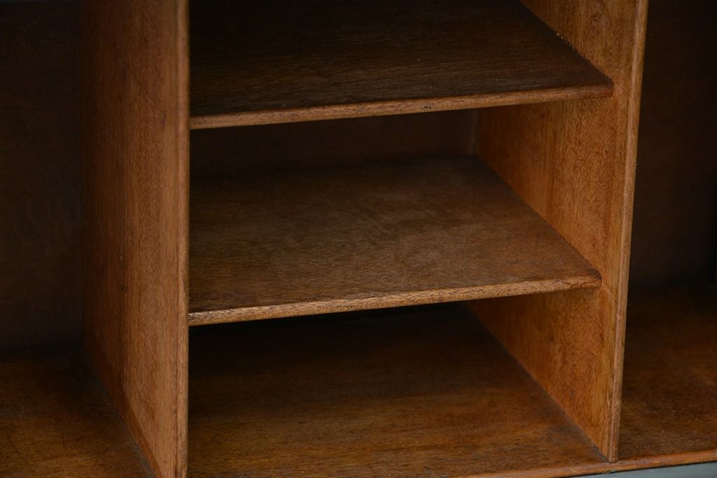 ヴィンテージ家具　イギリスビンテージ　1960年頃　アンティークペイント　かわいらしいビューローブックケース