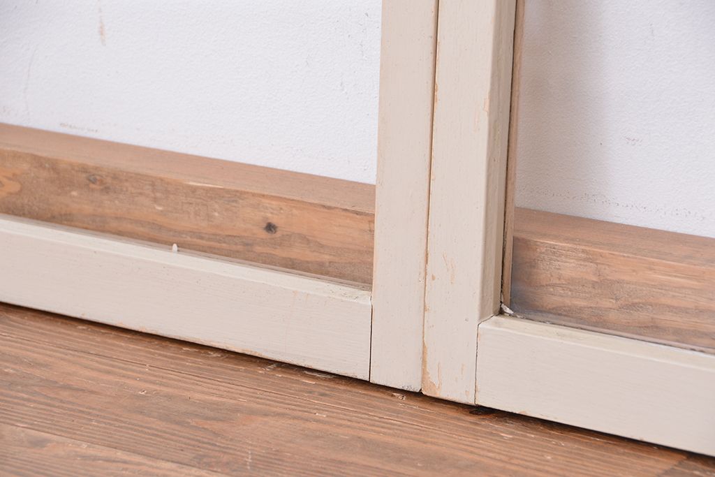 アンティーク建具　ペイント　昭和レトロな雰囲気漂うガラス戸4枚セット(明り取り、明かり取り、引き戸、窓)(R-011533)