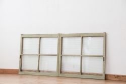 昭和レトロ　ペンキの剥げたモールガラス引き戸2枚セット(窓)