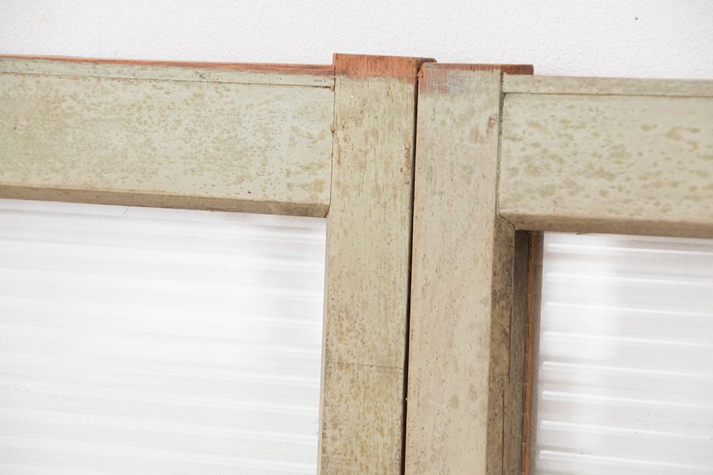昭和レトロ　ペンキの剥げたモールガラス引き戸2枚セット(窓)
