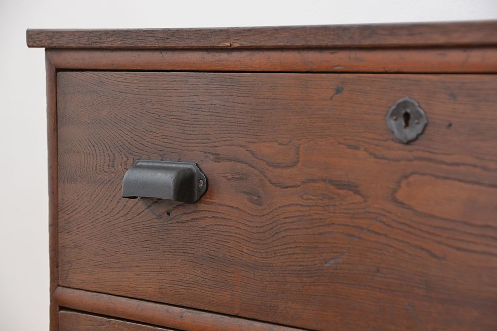 レトロ家具　昭和レトロ　シンプルな脚付きローチェスト(ローボード)