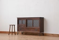 アンティーク家具　古民具・骨董　鉄脚付きの時代箪笥ローボード(ローチェスト)