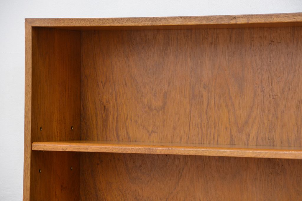 レトロ家具 昭和レトロ 古いナラ材の脚付き横長本棚(飾り棚 レトロ家具 昭和レトロ 古いナラ材の脚付き横長本棚(飾り棚