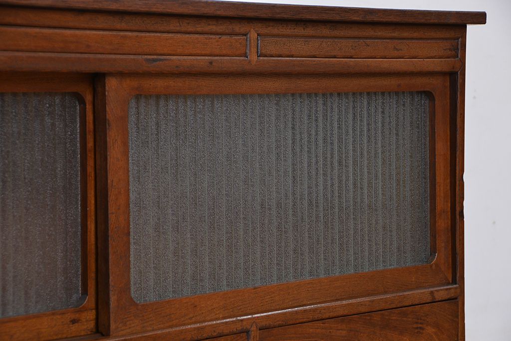 アンティーク家具　アンティーク　古い木の脚付き銀モールガラスローボード(収納棚)