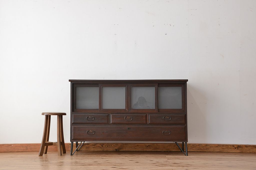 レトロ家具　昭和レトロ　四枚引き戸の時代箪笥ローボード(収納棚)
