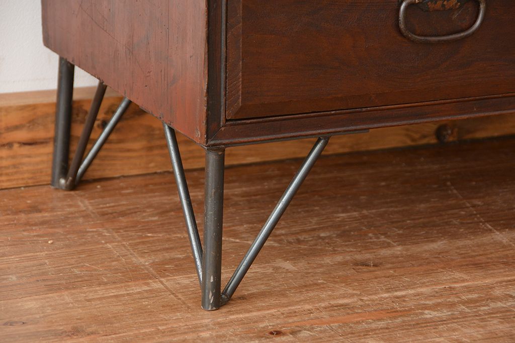 レトロ家具　昭和レトロ　四枚引き戸の時代箪笥ローボード(収納棚)