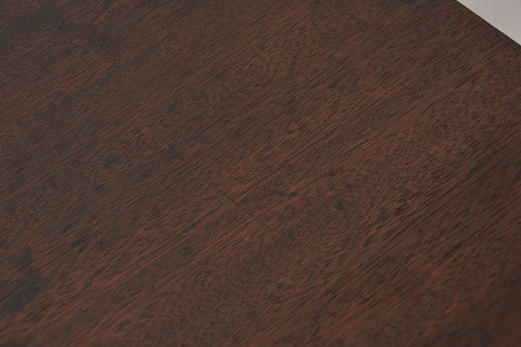 アンティーク家具　アンティーク　小窓付きの使い込まれたチェスト(時代箪笥、ドロワー)