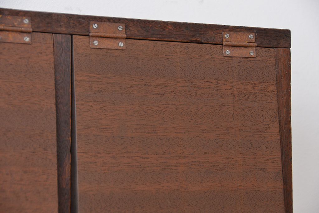 レトロ家具　昭和レトロ　脚付き15升パタパタ下駄箱(収納棚、マス目棚)