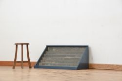 レトロ家具　昭和レトロ　古い雑貨屋の小さな飾り棚(陳列棚)
