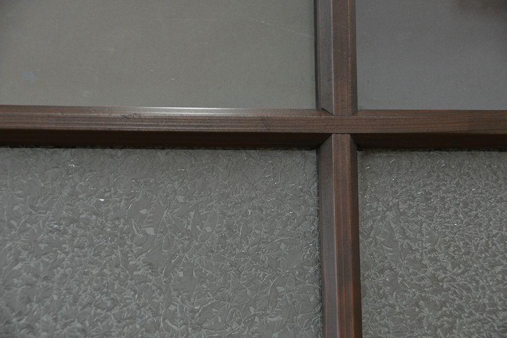 アンティーク　古い木のマス目ガラス戸4枚セット(引き戸)