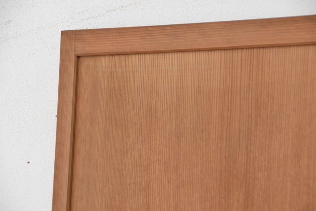 昭和レトロ　柾目の杢目が上質な幅せま扉(ドア)