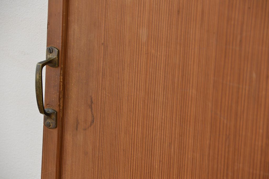 昭和レトロ　柾目の杢目が上質な幅せま扉(ドア)