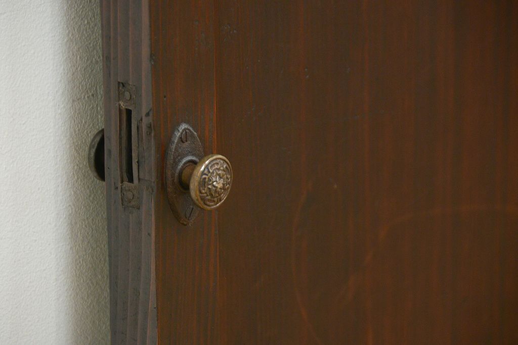 アンティーク　柾目の美しい上品な扉(ドア)