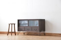 レトロ家具　昭和レトロ　鉄脚付きアンティークローボード?(収納棚)