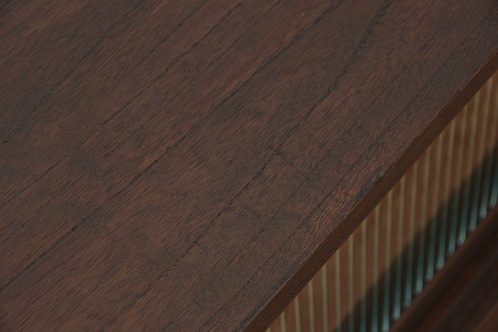 レトロ家具　昭和レトロ　鉄脚付きアンティークローボード?(収納棚)