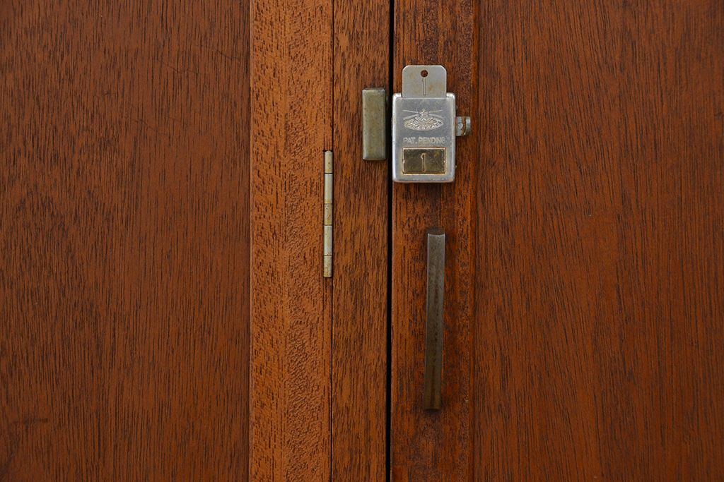 レトロ家具　昭和レトロ　1960年代シンプルなアンティーク三連ロッカー?