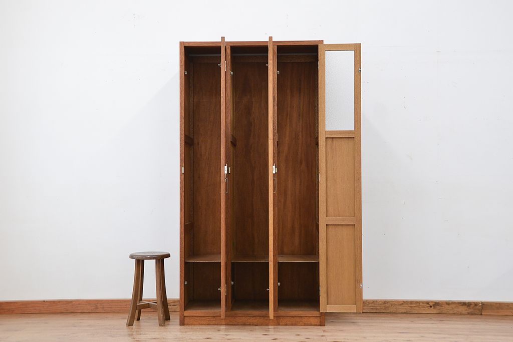 レトロ家具　昭和レトロ　1960年代シンプルなアンティーク三連ロッカー?