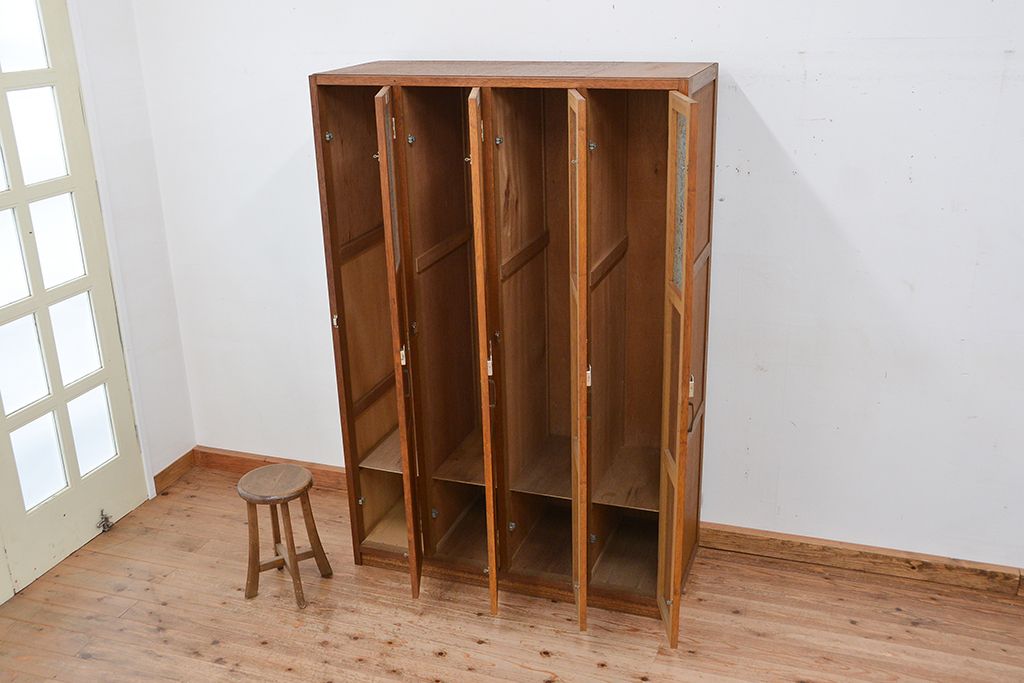レトロ家具　昭和レトロ　1960年代シンプルなアンティーク四連ロッカー