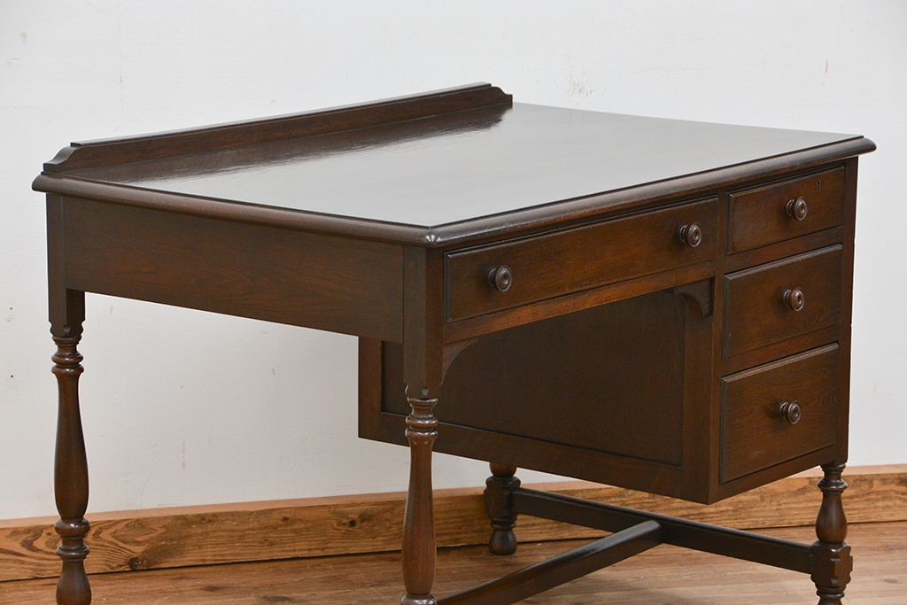 ビンテージ家具　1960年代　上品な片袖机(テーブル)