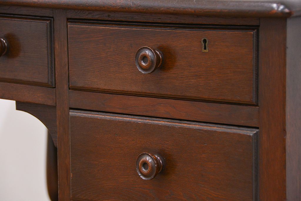 ビンテージ家具　1960年代　上品な片袖机(テーブル)