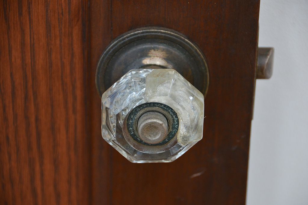 アンティーク　結霜ガラス!枠にチーク材を使ったガラスドア(扉)