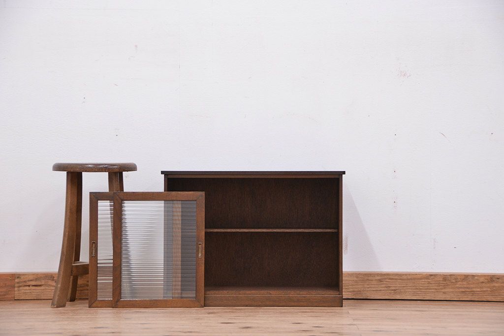 レトロ家具　昭和レトロ　小さなモールガラス収納棚