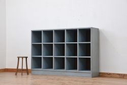 レトロ家具　昭和レトロ　古い木のアンティークペイントマス目棚(升目棚、飾り棚、陳列棚)
