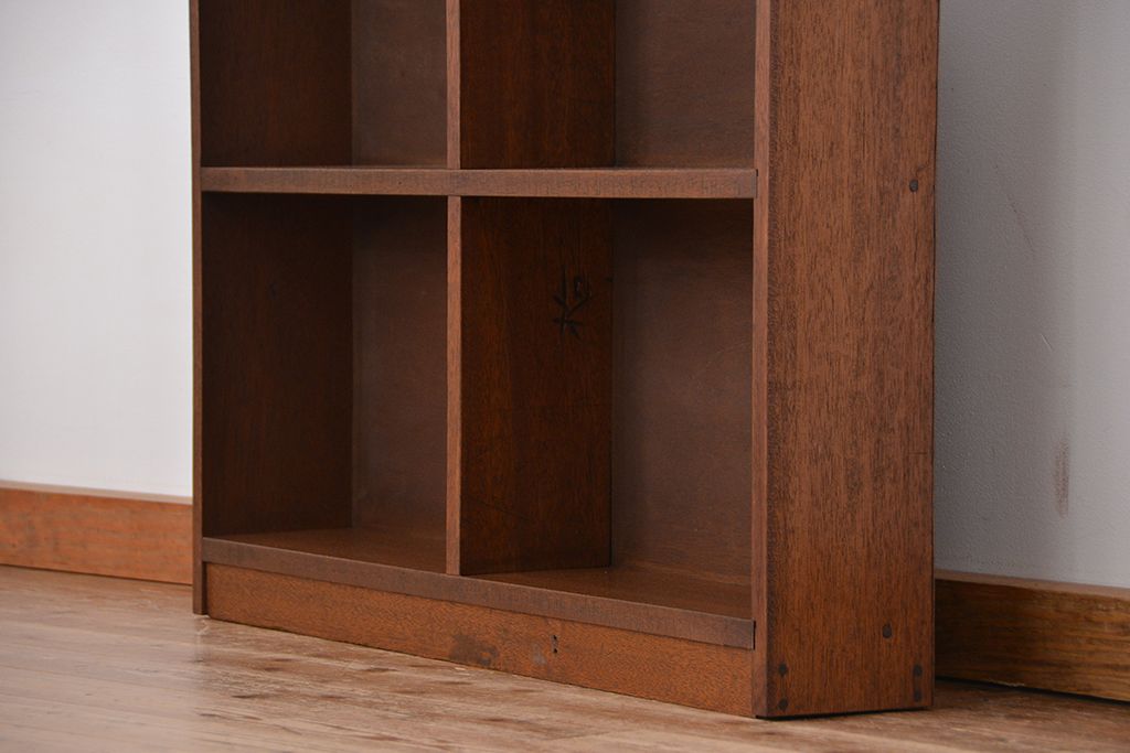 レトロ家具　昭和レトロ　古い木のシンプルな薄型飾り棚(4)(本棚)