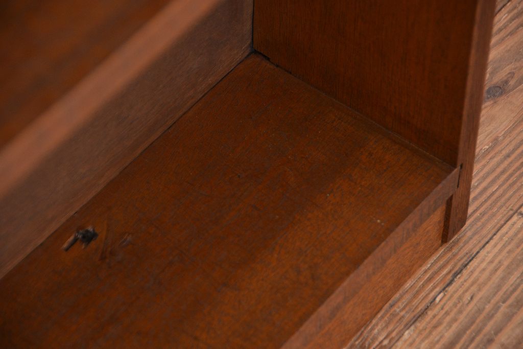 レトロ家具　昭和レトロ　古い木のシンプルな薄型飾り棚(4)(本棚)