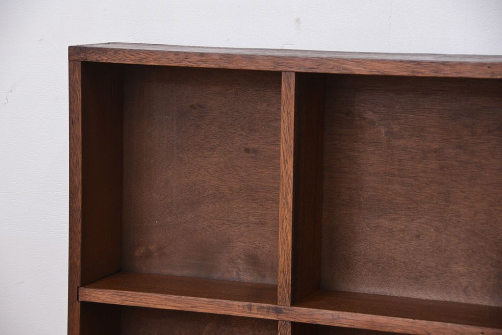 レトロ家具　昭和レトロ　古い木のシンプルな薄型飾り棚(5)(本棚)