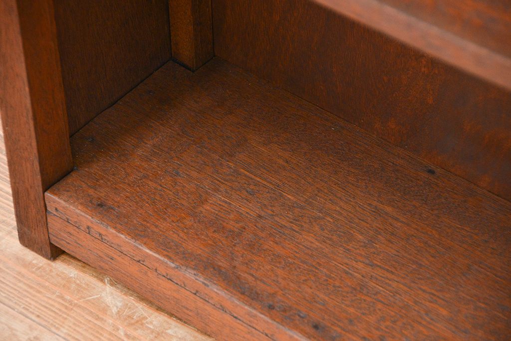レトロ家具　★昭和レトロ　シンプルな薄型飾り棚(本棚)