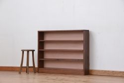 レトロ家具　昭和レトロ　シンプルなペイント薄型飾り棚(3)(本棚)