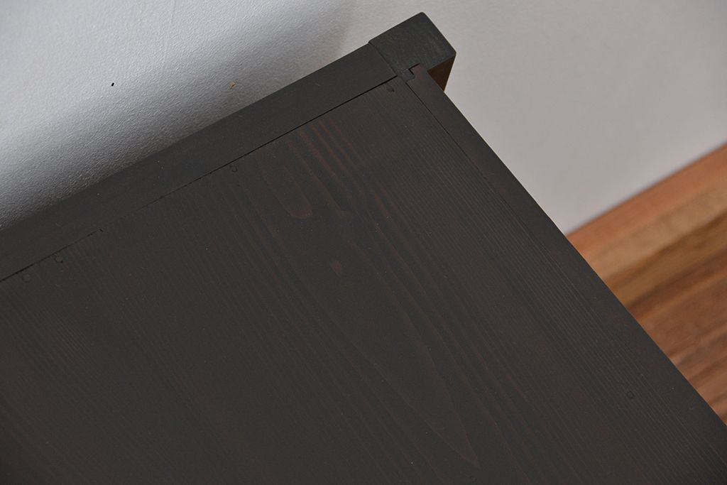 アンティーク家具　アンティーク　味わい深い水屋箪笥ローボード(1)(テレビボード、食器棚、テレビ台、キャビネット、収納棚)