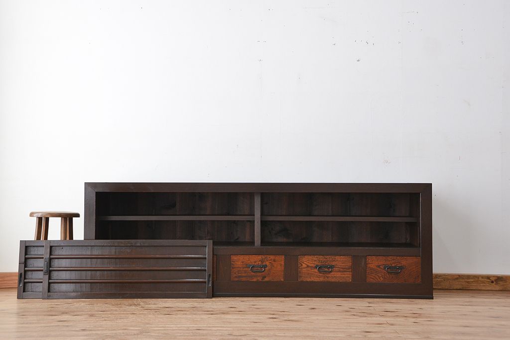 アンティーク家具　アンティーク　味わい深い水屋箪笥ローボード(2)(テレビボード、食器棚、テレビ台、キャビネット、収納棚)