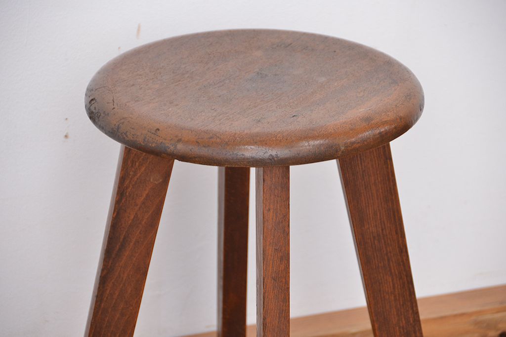 レトロ家具　昭和レトロ　古い木のかわいいスツール(丸椅子、イス)