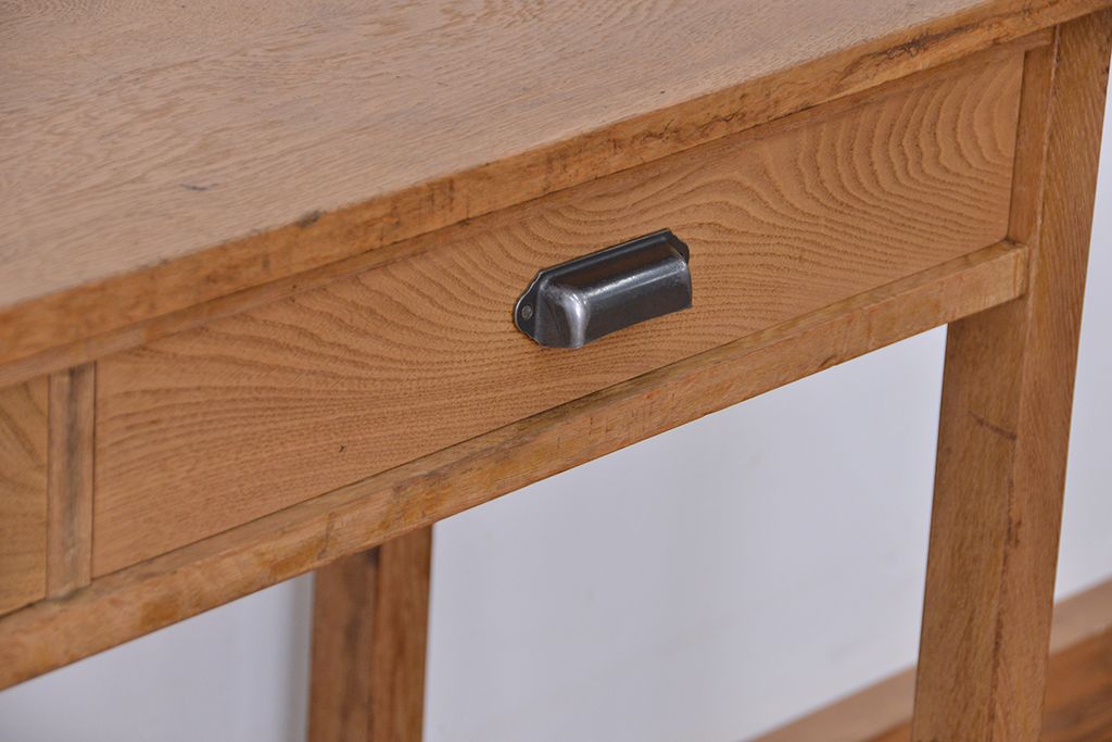 アンティーク家具　アンティーク　両面引き出し!古い木の横長作業台(机・テーブル)