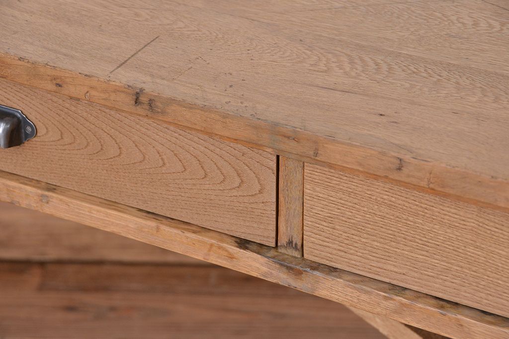 アンティーク家具　アンティーク　両面引き出し!古い木の横長作業台(机・テーブル)