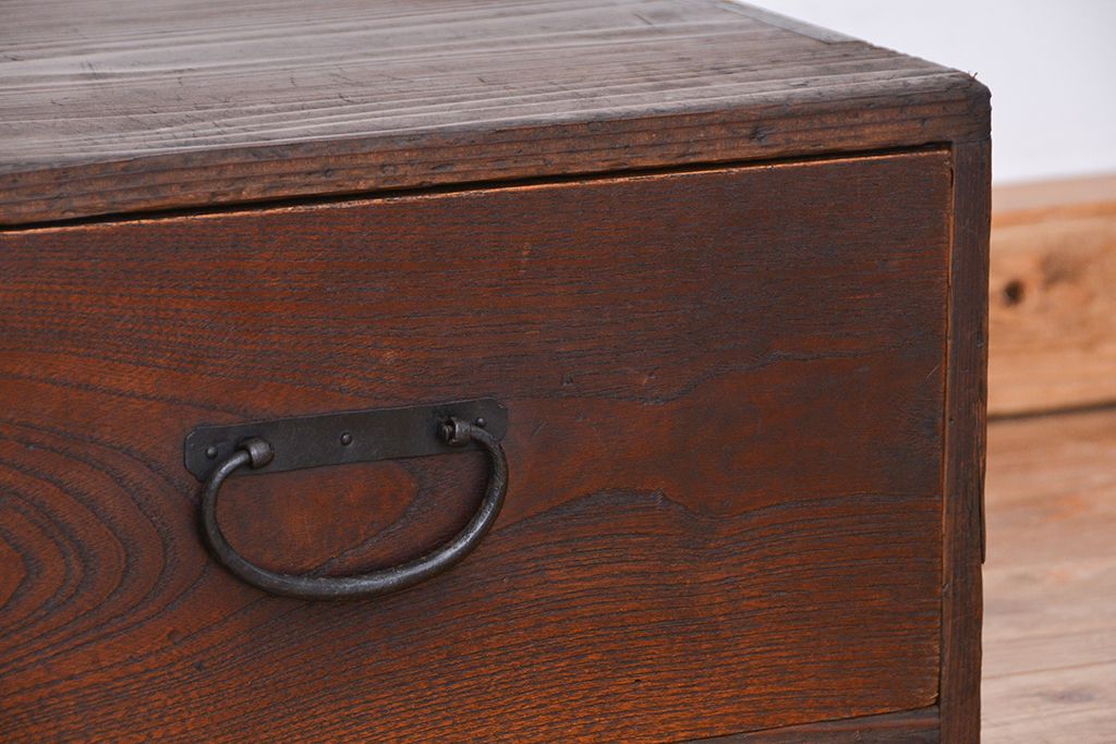 アンティーク家具　古民具・骨董　使い込まれた引き出し二杯時代箪笥ローチェスト(ローボード)