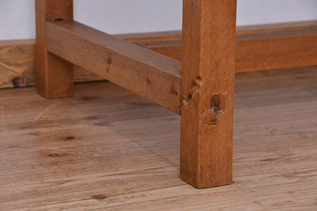 アンティーク家具　★アンティーク　古い木味のシンプルな作業台(テーブル、机)
