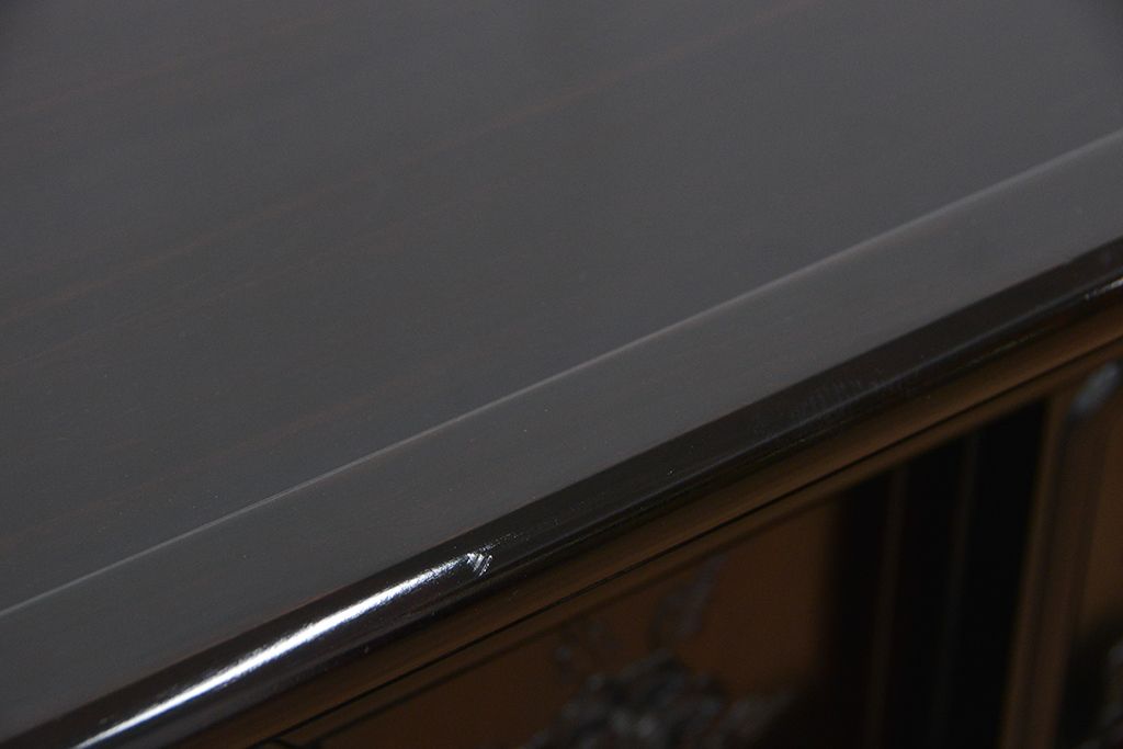 アンティーク家具　1960年代　重厚な黒檀飾り棚(茶棚)