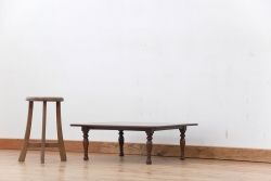 アンティーク家具　古民具・骨董　総欅製の使い込まれた文机(テーブル)