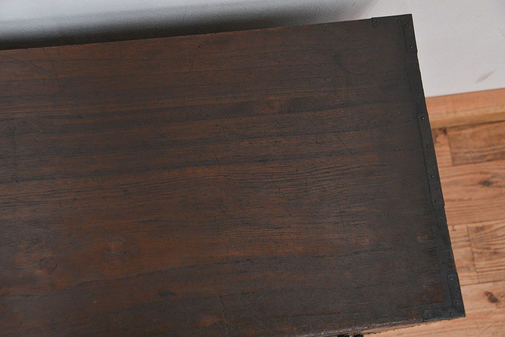アンティーク家具　古民具・骨董　使い込まれた小振りな箪笥(小箪笥)