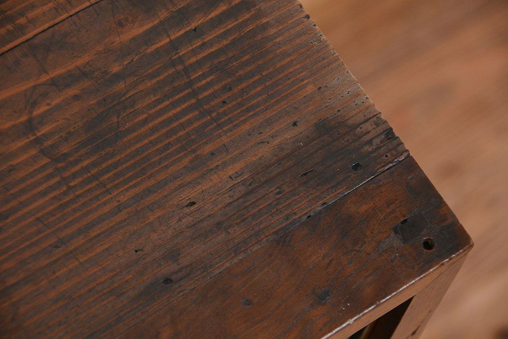 アンティーク家具　古民具・骨董　前面欅材の杢目の素晴らしい茶箪笥(収納棚)