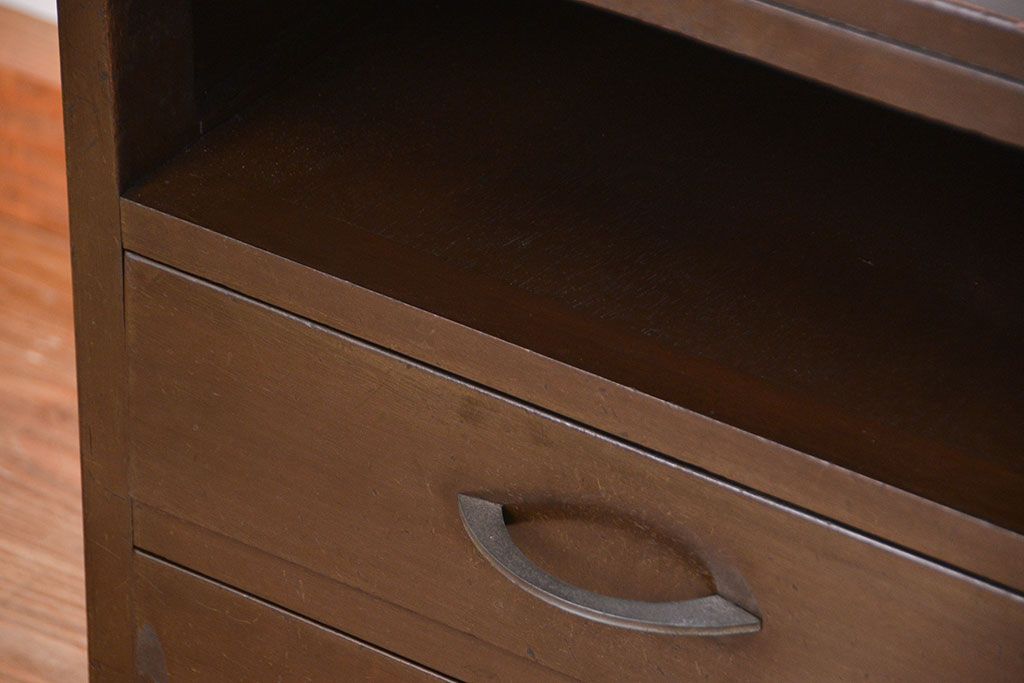 レトロ家具　昭和レトロ　小振りな棚付き引き出し