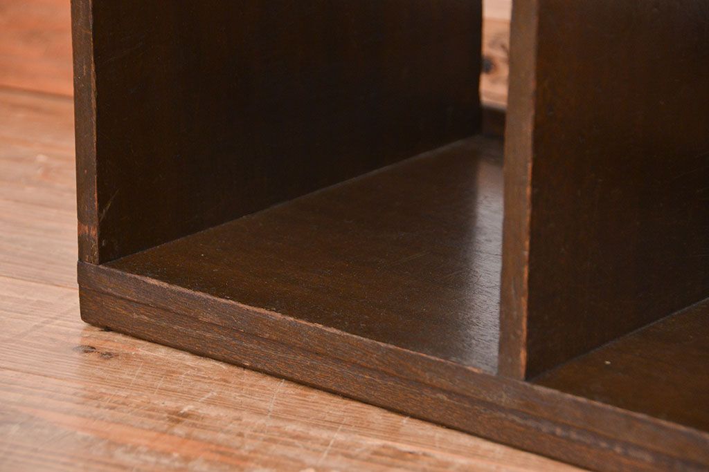 レトロ家具　昭和レトロ　小振りな横長飾り棚(本棚)