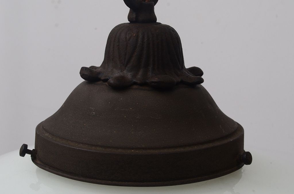 大正～昭和初期!古い陽刻天井照明(乳白ガラス)