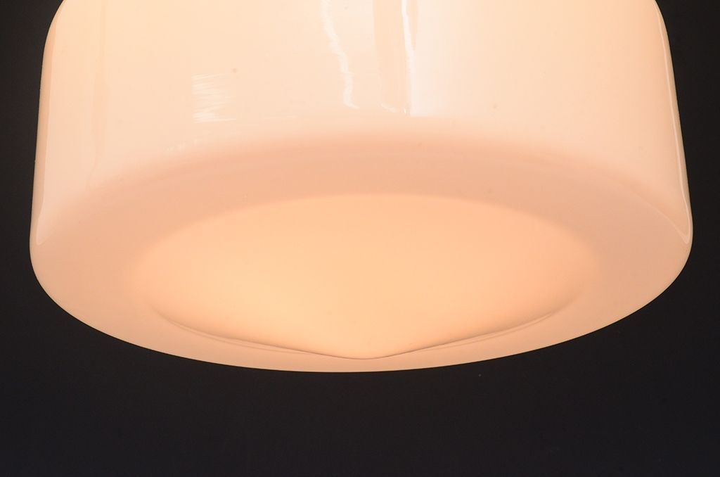 アンティーク　古い乳白ガラス天井吊り下げ照明(電笠)