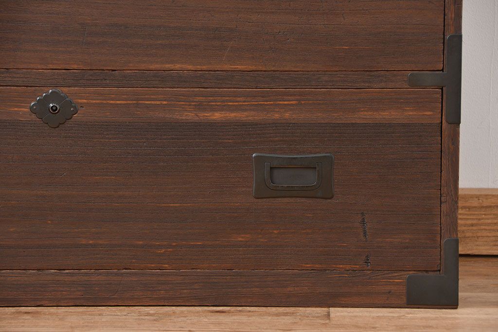 アンティーク家具　☆古民具・骨董　上品な二段重ね時代箪笥