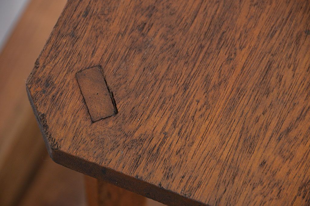 アンティーク家具　古い木のシンプルな角スツール(椅子)