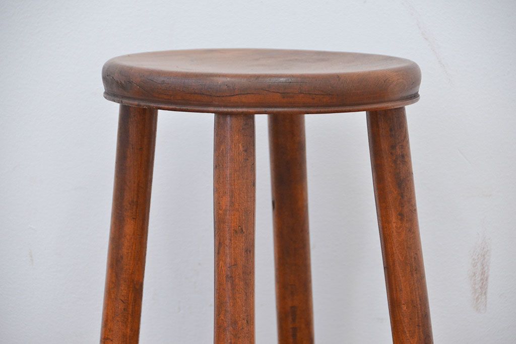 レトロ家具　昭和レトロ　可愛いデザインの丸スツール(丸椅子)